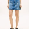 Allover-Crest-Minirock aus Denim mit hoher Taille Allover-Crest-Minirock aus Denim mit hoher Taille
