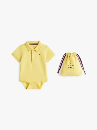 Babys-Polo-Strampler und Geschenktüte