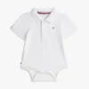 Babys-Polo-Strampler und Geschenktüte Babys-Polo-Strampler und Geschenktüte