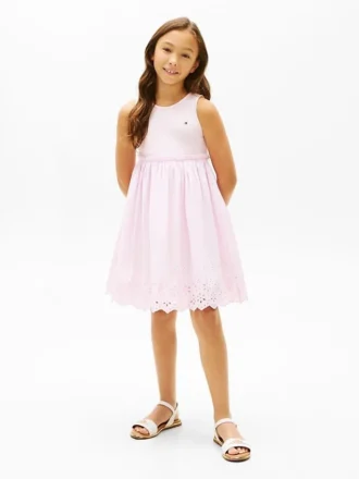 Besticktes Kombikleid mit Lochstickerei für Kinder