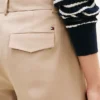 Chino mit Plissee aus Twill Chino mit Plissee aus Twill