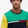 Colorblock-T-Shirt mit Flaggenstreifen-Logo Colorblock-T-Shirt mit Flaggenstreifen-Logo