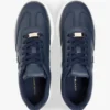 Court-Sneaker aus genarbtem Leder Court-Sneaker aus genarbtem Leder