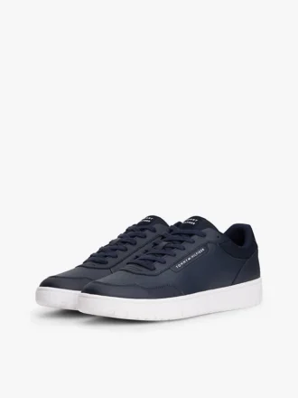 Court-Sneaker aus verschiedenen Lederarten