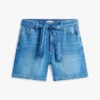 Denim-Shorts mit Gürtel und hoher Taille Denim-Shorts mit Gürtel und hoher Taille