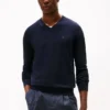 Einfarbiger Pullover mit V-Ausschnitt und Logo Einfarbiger Pullover mit V-Ausschnitt und Logo
