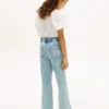 Flare-Jeans für Kinder mit aufgesetzten Taschen Flare-Jeans für Kinder mit aufgesetzten Taschen