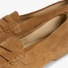 Flexibler Penny-Loafer aus Wildleder Flexibler Penny-Loafer aus Wildleder