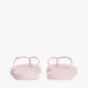 Flip-Flops mit Monogramm-Metallbeschlägen