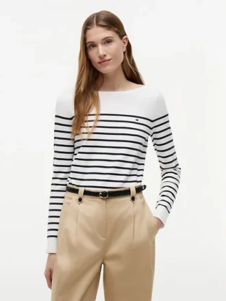Gestreifter Pullover mit U-Boot-Ausschnitt