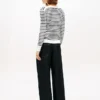 Gestreifter Pullover mit V-Ausschnitt