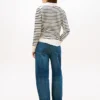 Gestreifter Pullover mit V-Ausschnitt Gestreifter Pullover mit V-Ausschnitt