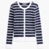 Gestreifter Strickcardigan mit Zopfmuster Gestreifter Strickcardigan mit Zopfmuster