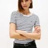 Gestreiftes Favorite T-Shirt mit Rundhalsausschnitt Gestreiftes Favorite T-Shirt mit Rundhalsausschnitt
