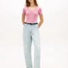 Gestreiftes „Favorite“-T-Shirt mit V-Ausschnitt Gestreiftes „Favorite“-T-Shirt mit V-Ausschnitt