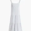 Gestreiftes Midi-Kleid aus Leinenmischung mit Stufenschnitt Gestreiftes Midi-Kleid aus Leinenmischung mit Stufenschnitt