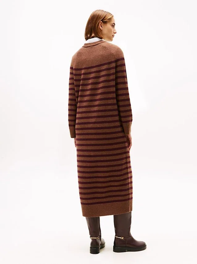 Gestreiftes Pulloverkleid aus Wolle und Kaschmir Gestreiftes Pulloverkleid aus Wolle und Kaschmir