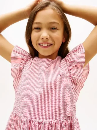 Gestreiftes Seersucker-Kleid mit Flatterärmeln für Kinder