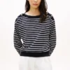 Gestreiftes Sweatshirt mit U-Boot-Ausschnitt und goldfarbenen Knöpfen Gestreiftes Sweatshirt mit U-Boot-Ausschnitt und goldfarbenen Knöpfen