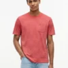 Gestreiftes T-Shirt mit Tasche Gestreiftes T-Shirt mit Tasche
