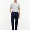 Gestreiftes T-Shirt mit Tasche Gestreiftes T-Shirt mit Tasche