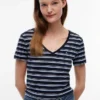 Gestreiftes V-Ausschnitt-T-Shirt „Favorite“ Gestreiftes V-Ausschnitt-T-Shirt „Favorite“