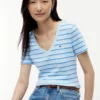 Gestreiftes V-Ausschnitt-T-Shirt „Favorite“ Gestreiftes V-Ausschnitt-T-Shirt „Favorite“