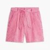 Gingham-Seersucker-Shorts mit Gürtel Gingham-Seersucker-Shorts mit Gürtel