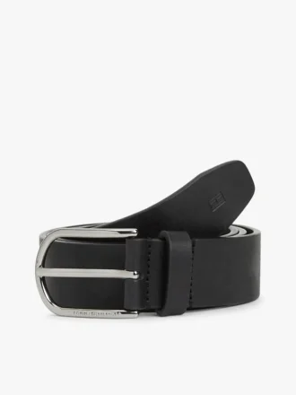 Gürtel aus glattem Leder mit runder Schnalle