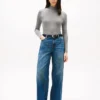 Hoch taillierte Jeans mit weitem Bein Hoch taillierte Jeans mit weitem Bein
