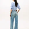 Hoch taillierte Jeans mit weitem Bein Hoch taillierte Jeans mit weitem Bein