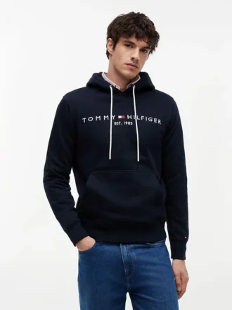 hoodie mit gesticktem tommy logo 1 8 330x440 - Hoodie mit gesticktem Tommy-Logo