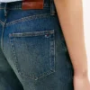 Jeans mit mittlerer Leibhöhe und geradem, lockerem Schnitt Jeans mit mittlerer Leibhöhe und geradem, lockerem Schnitt