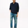 Jeans mit Schnallenverschluss Jeans mit Schnallenverschluss