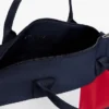 Kinder-Reisetasche mit Colorblock-Flaggenlogo Kinder-Reisetasche mit Colorblock-Flaggenlogo