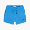 Kinder-Sweatshorts mit tonalem Flaggenlogo Kinder-Sweatshorts mit tonalem Flaggenlogo