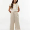 Kinder-T-Shirt mit Streifen und Rüschen an den Ärmeln Kinder-T-Shirt mit Streifen und Rüschen an den Ärmeln