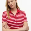 Klassisch geschnittenes, gestreiftes Stretch-Piqué-Polo Klassisch geschnittenes, gestreiftes Stretch-Piqué-Polo