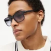 Klassische Sonnenbrille mit rechteckigem Rahmen Klassische Sonnenbrille mit rechteckigem Rahmen