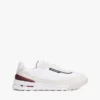 Klassischer Laufsneaker aus Wildleder Klassischer Laufsneaker aus Wildleder