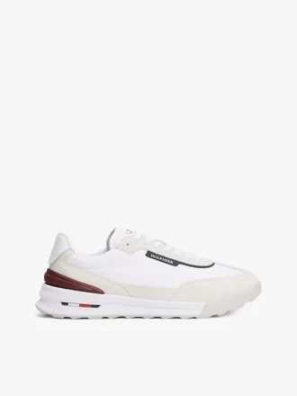 Klassischer Laufsneaker aus Wildleder