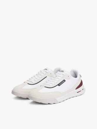 Klassischer Laufsneaker aus Wildleder