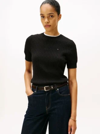Kurzärmeliger Pullover mit Zopfmuster