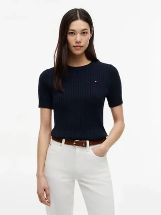 Kurzärmeliger Pullover mit Zopfmuster