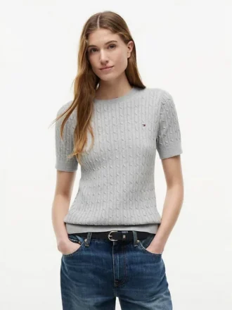 Kurzärmeliger Pullover mit Zopfmuster