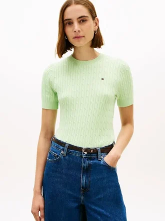 Kurzärmeliger Pullover mit Zopfmuster