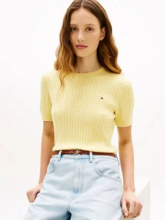 Kurzärmeliger Pullover mit Zopfmuster