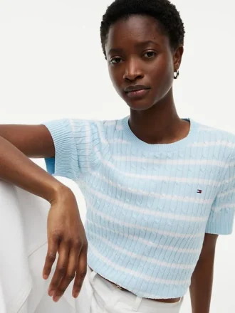 Kurzärmeliger Pullover mit Zopfmuster