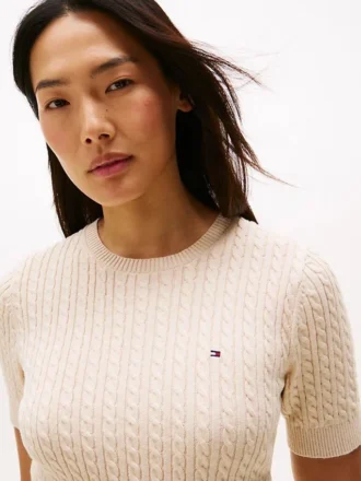 Kurzärmeliger Pullover mit Zopfmuster