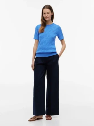 Kurzärmeliger Pullover mit Zopfmuster